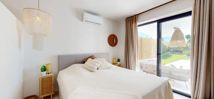 Продажа  отдельно стоящей виллы в Estepona 3