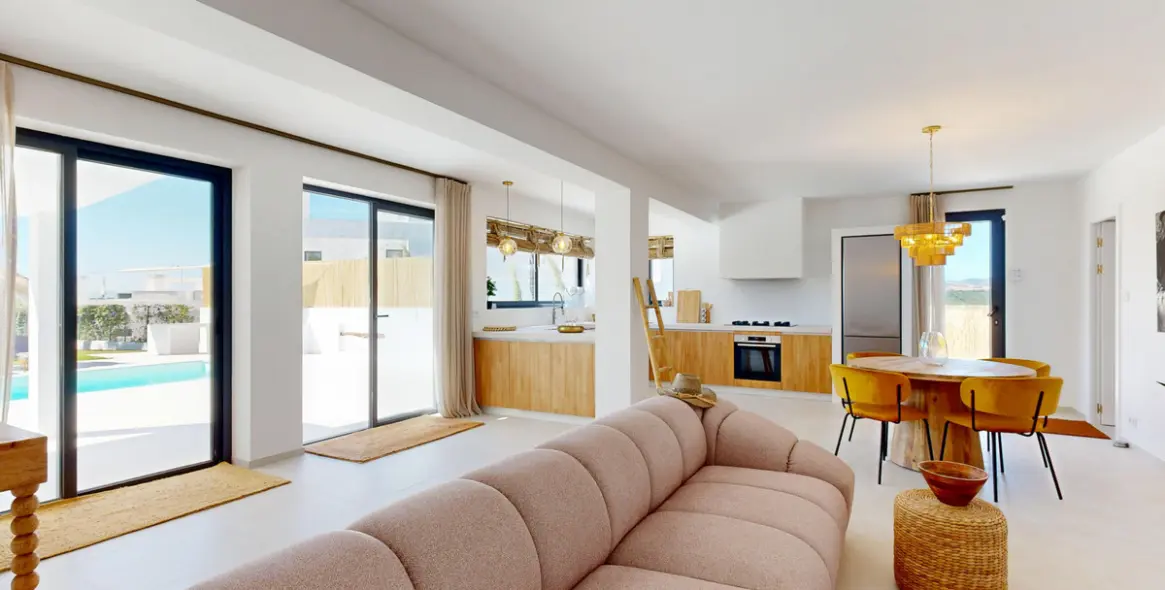 Продажа  отдельно стоящей виллы в Estepona 12