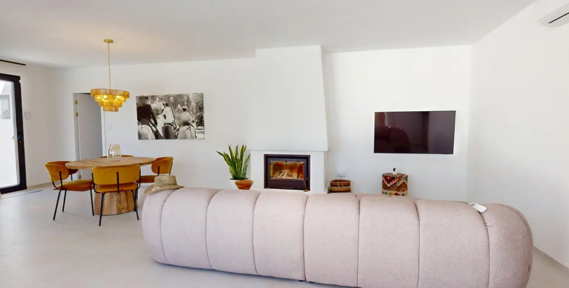 Продажа  отдельно стоящей виллы в Estepona 13