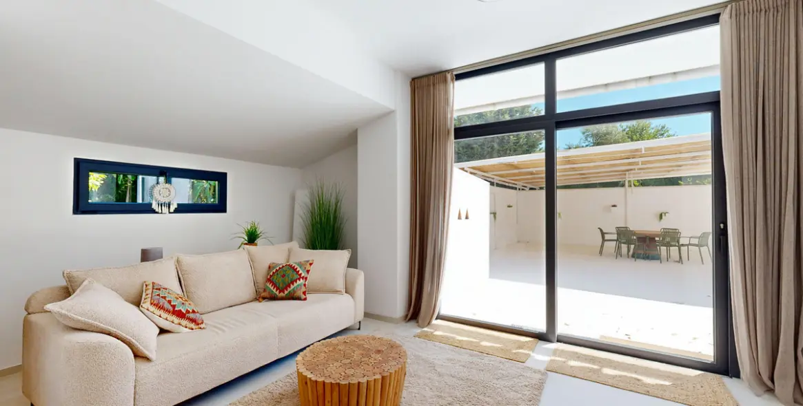 Venta de villa independiente en Estepona 40