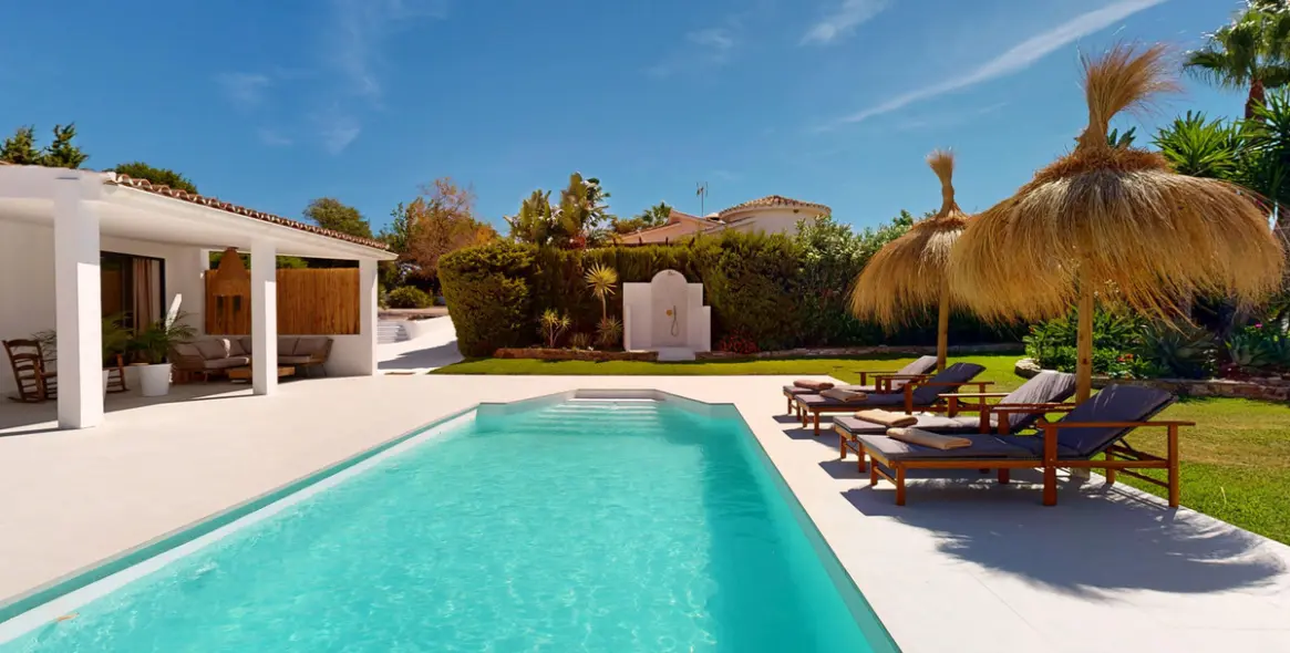 Venta de villa independiente en Estepona 46