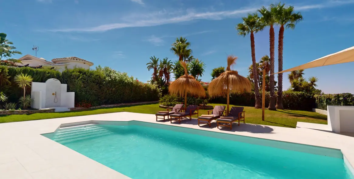 Venta de villa independiente en Estepona 49