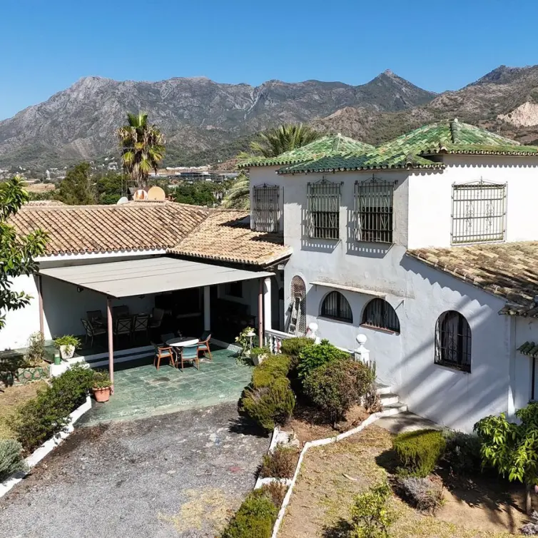 Продажа  отдельно стоящей виллы в Marbella