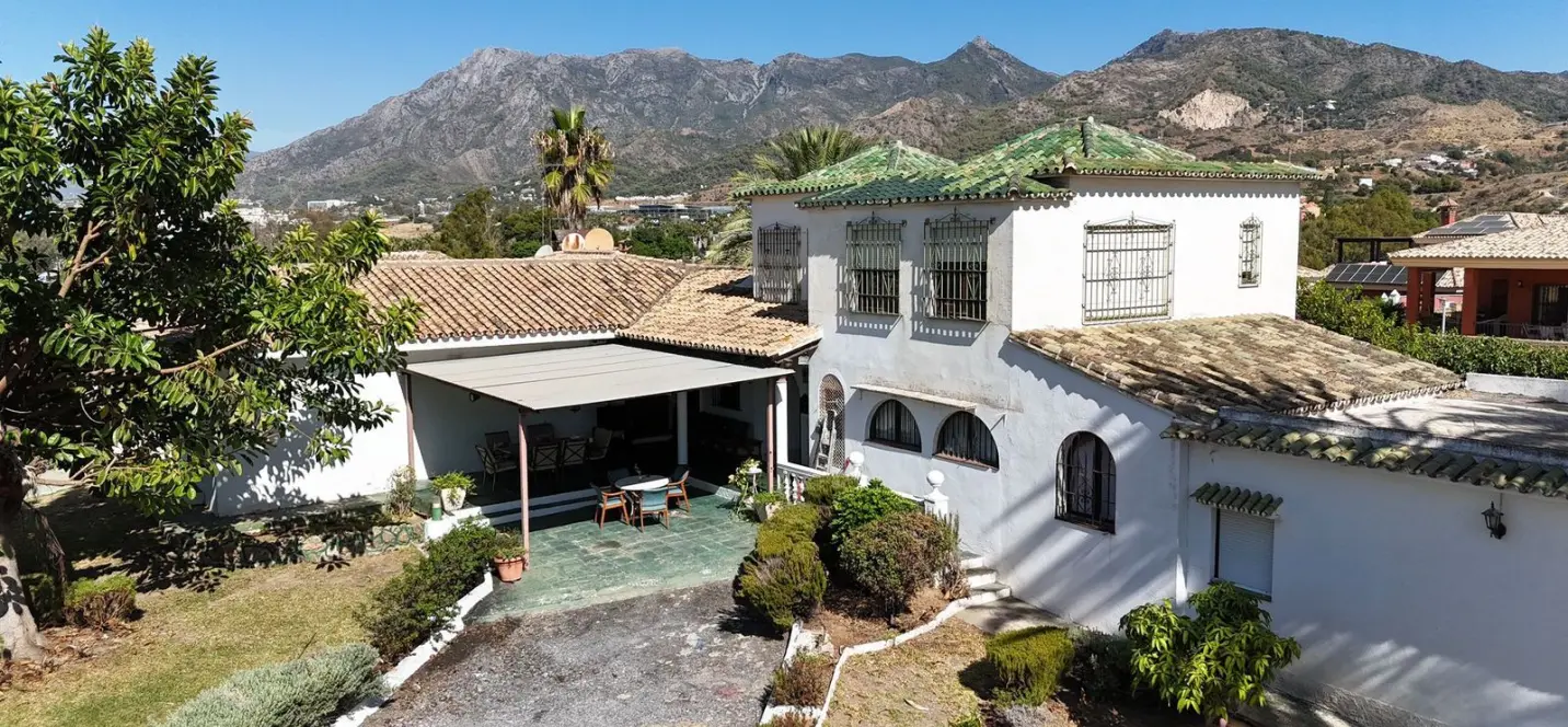 Продажа  отдельно стоящей виллы в Marbella 0