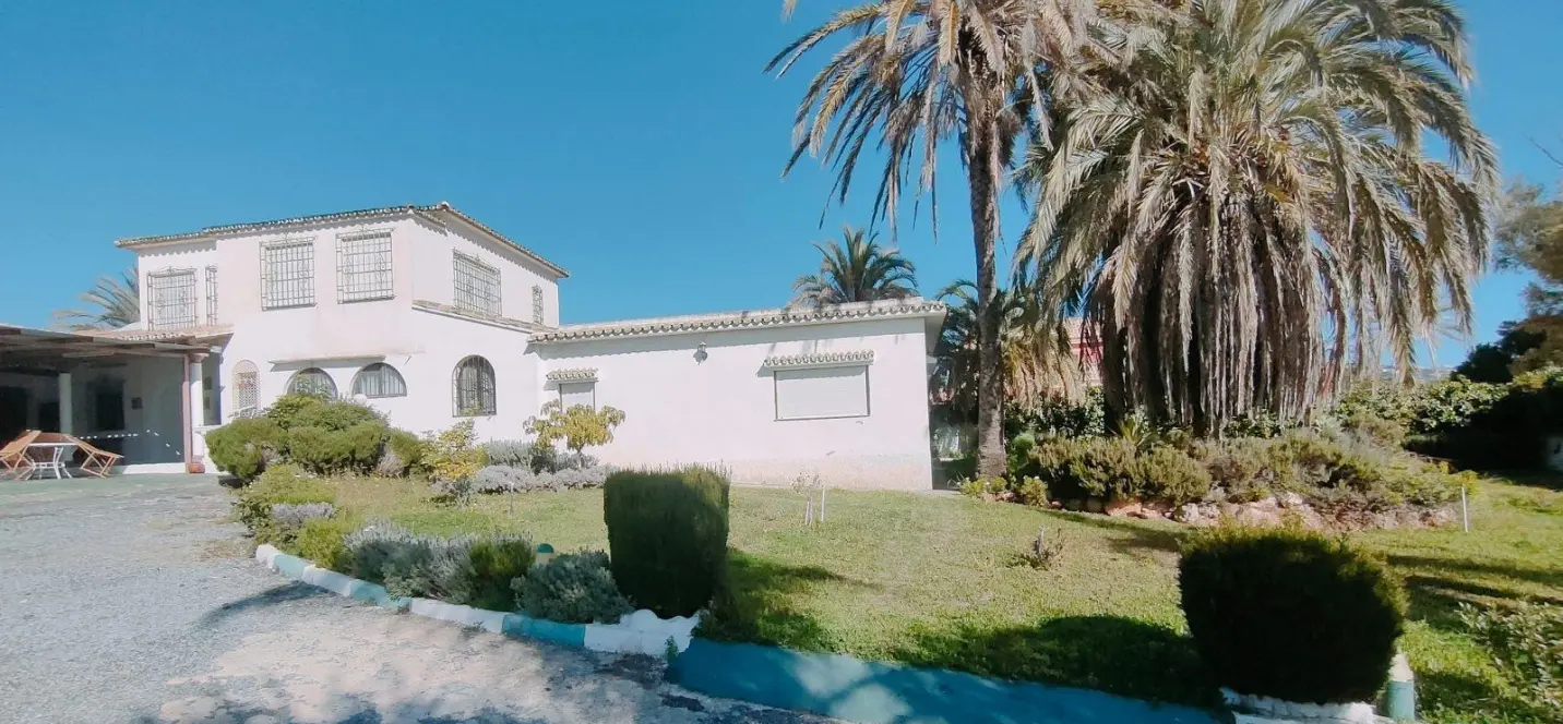 Продажа  отдельно стоящей виллы в Marbella 4