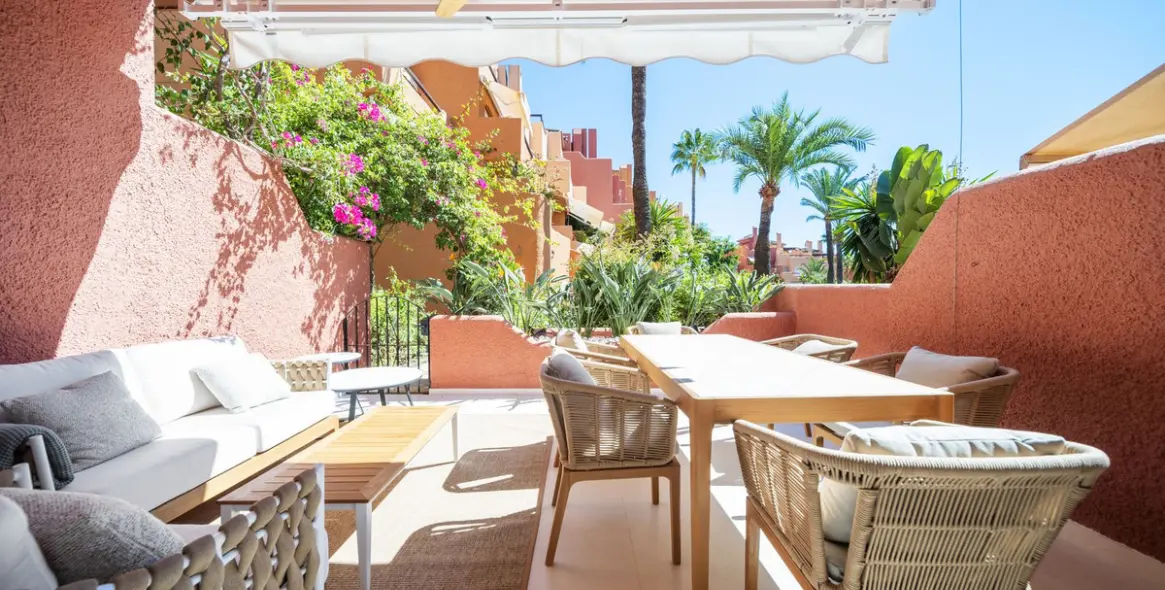 Sale of townhouse in Aloha 1