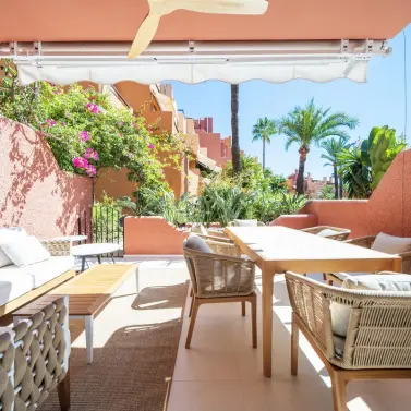 Sale of townhouse in Aloha