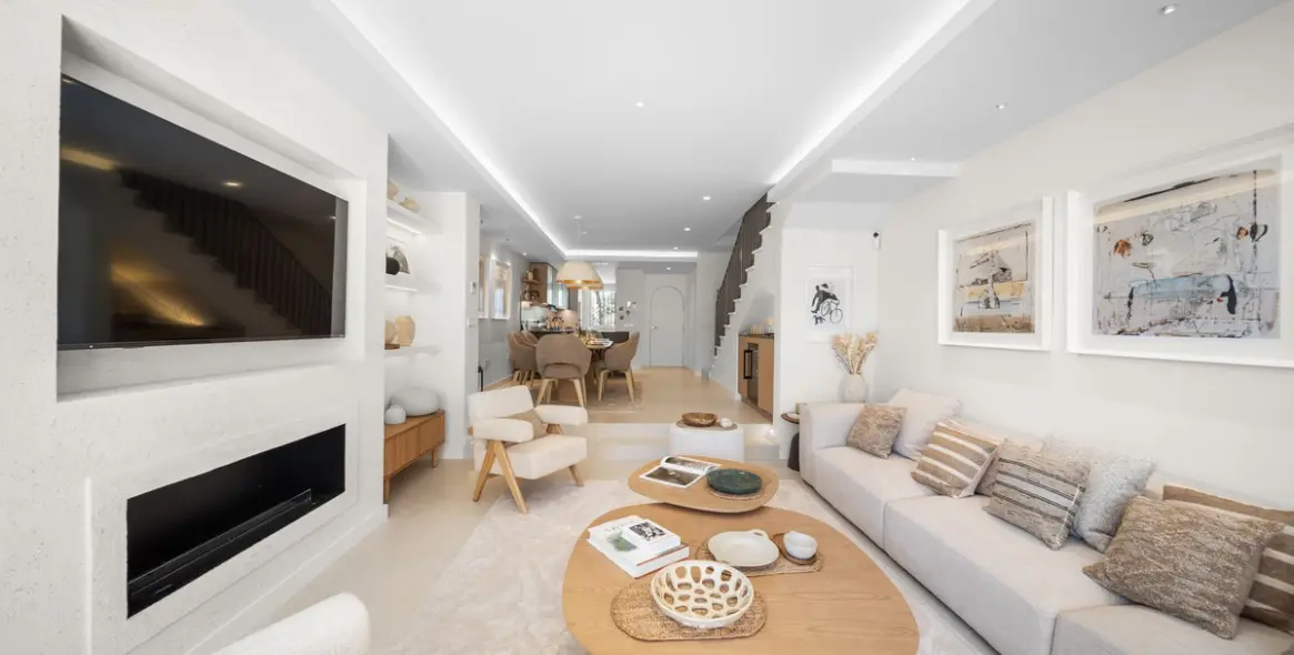 Sale of townhouse in Aloha 6