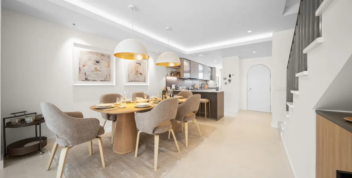 Sale of townhouse in Aloha 11