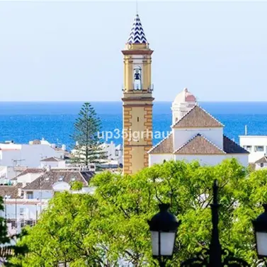 Venta de villa independiente en Estepona