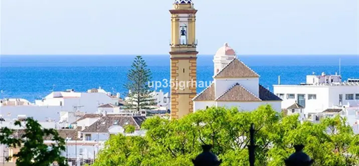 Venta de villa independiente en Estepona 1