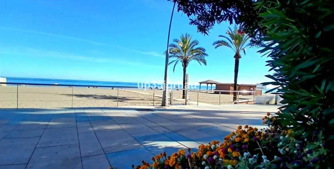 Venta de villa independiente en Estepona 7