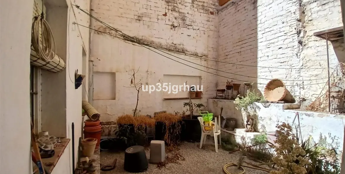 Продажа  отдельно стоящей виллы в Estepona 21