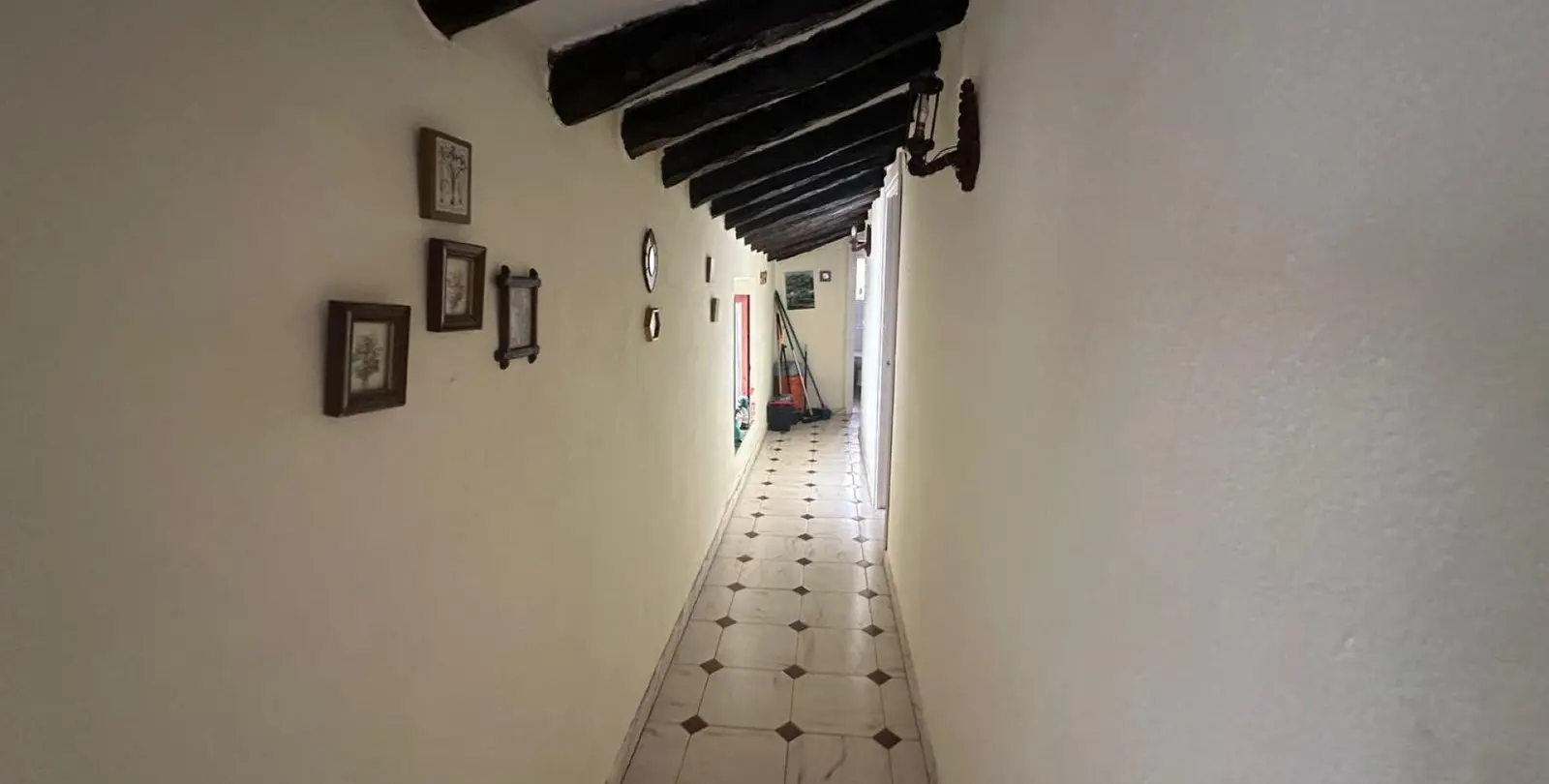 Sale of detached villa in Marbella 5