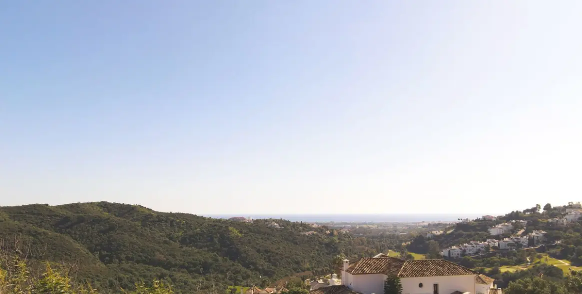 Venta de parcela residencial en Benahavís 1