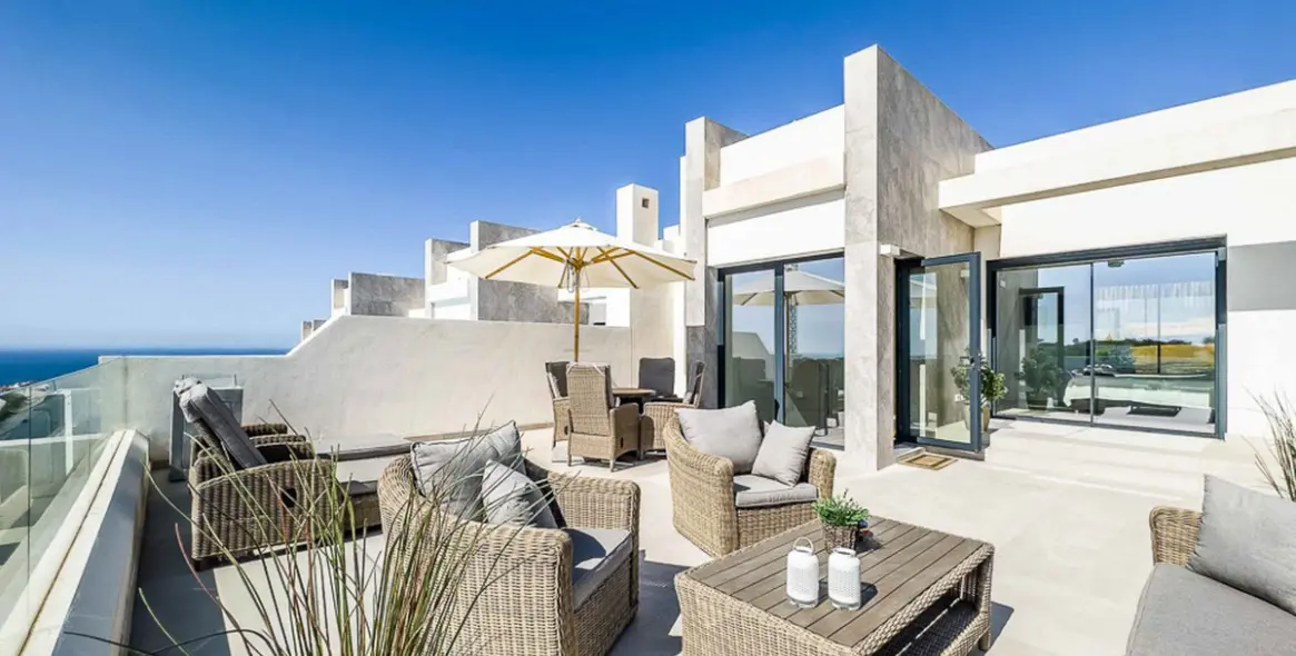 Sale of semi-detached house in Marbella 1