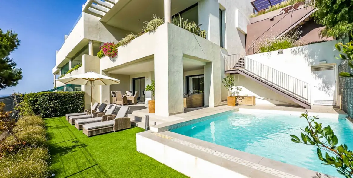 Sale of semi-detached house in Marbella 1