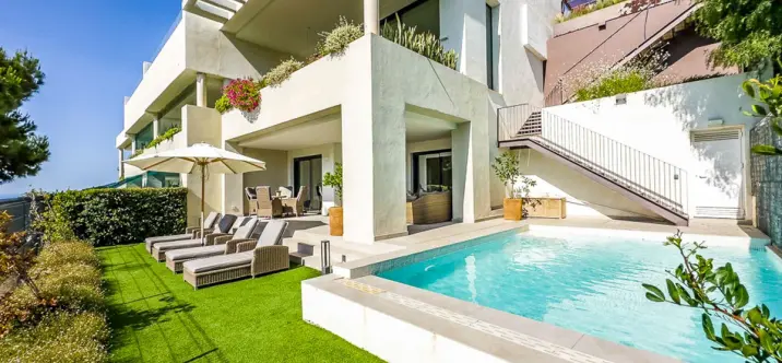 Sale of semi-detached house in Marbella 0