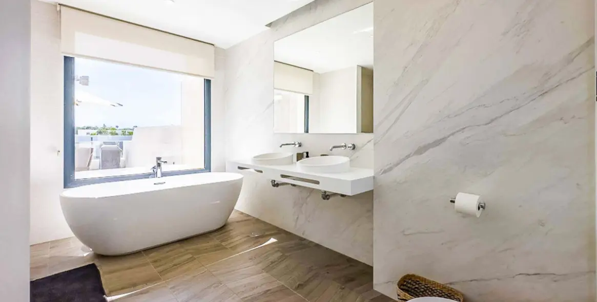 Sale of semi-detached house in Marbella 25