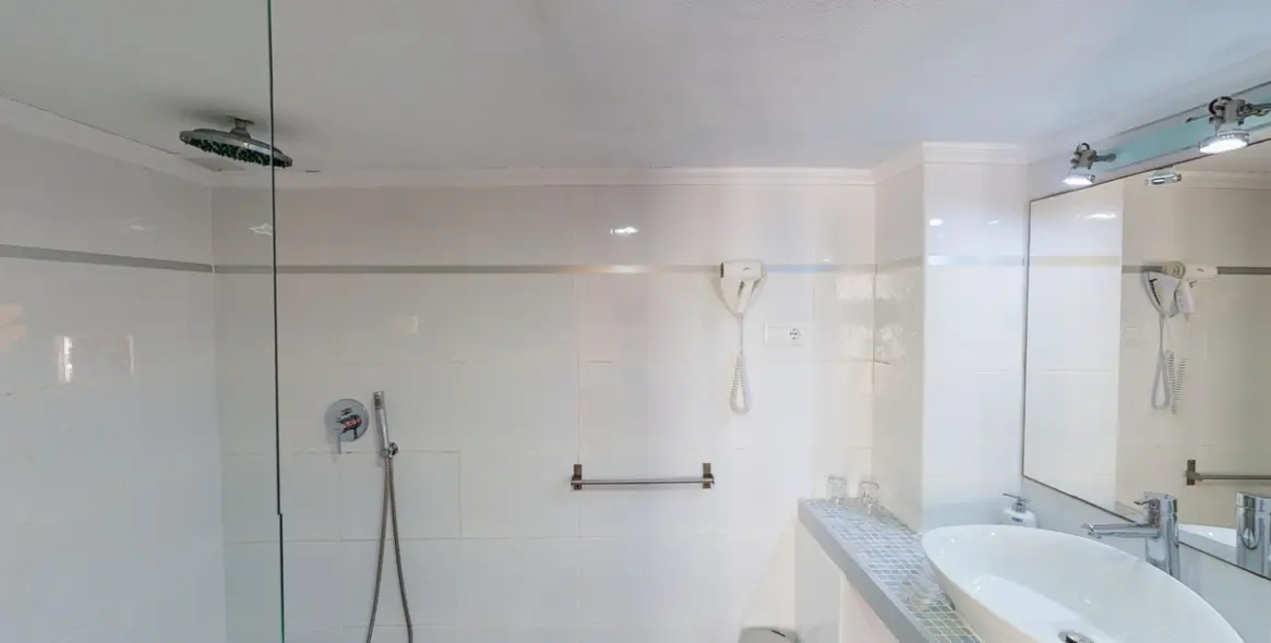 Venta de villa independiente en Costa del Sol East 8