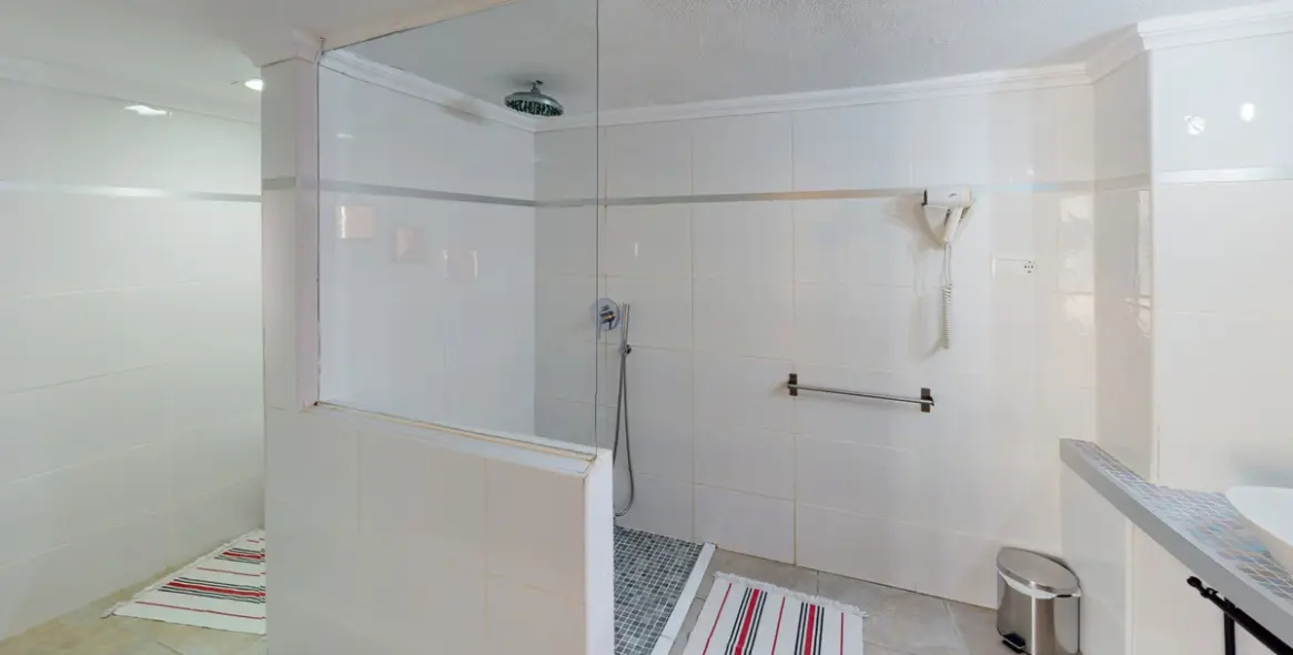 Venta de villa independiente en Costa del Sol East 10