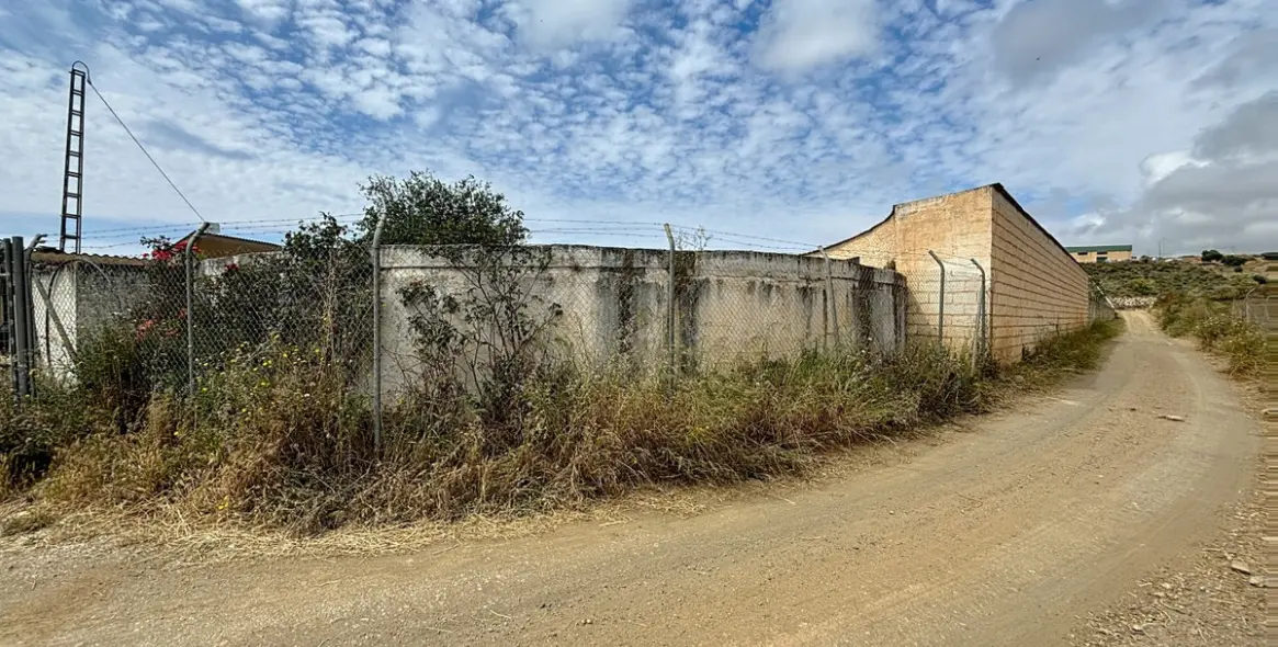 Sale of residential plot in Costa del Sol East 5