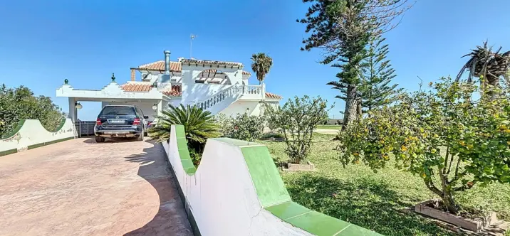 Villa independiente R5155321 1