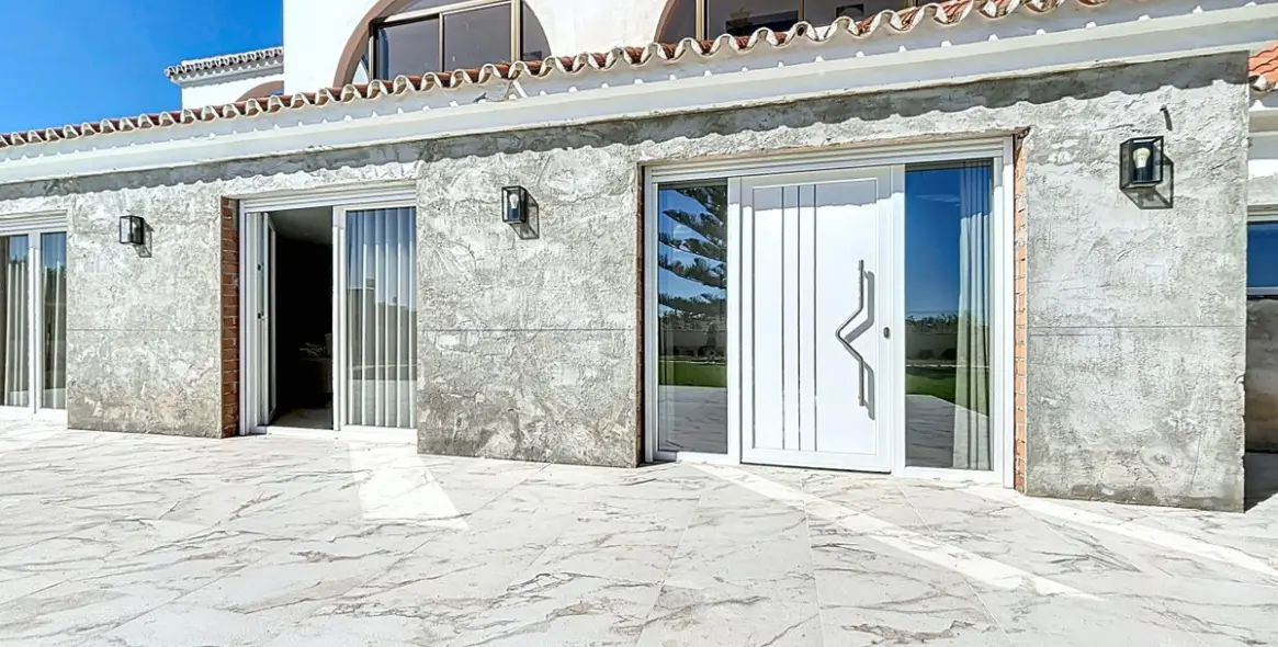 Venta de villa independiente en Almayate 11
