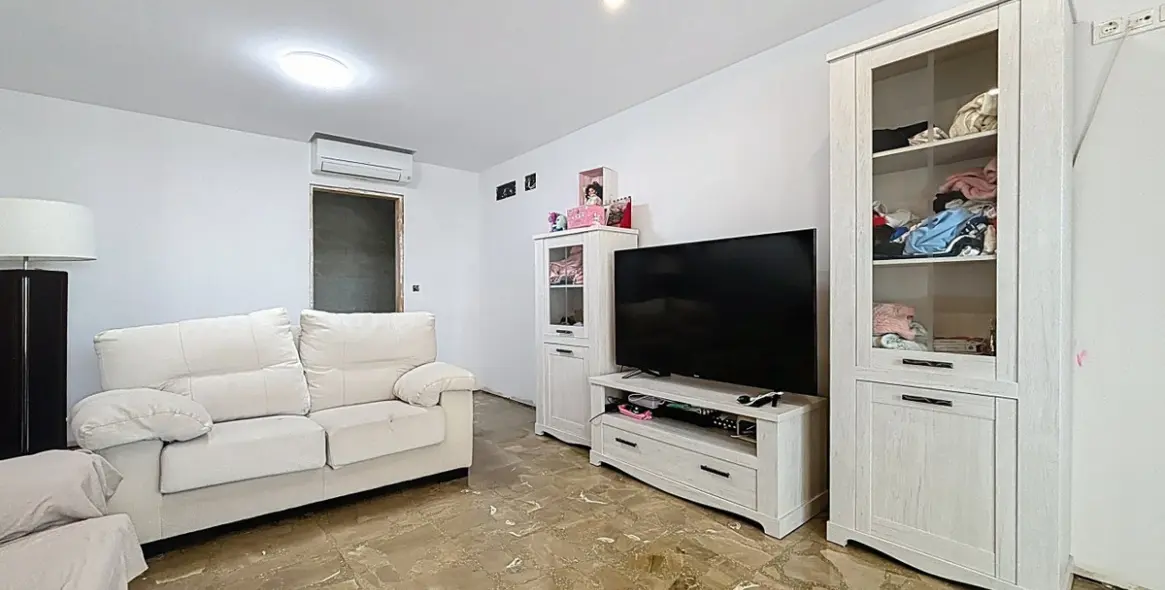 Venta de villa independiente en Almayate 34