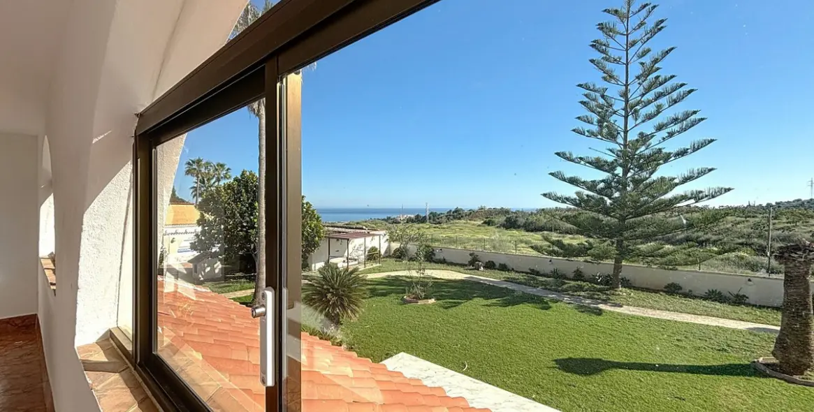 Venta de villa independiente en Almayate 43