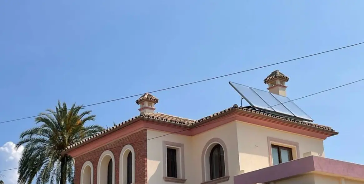 Venta de villa independiente en San Pedro de Alcántara 1