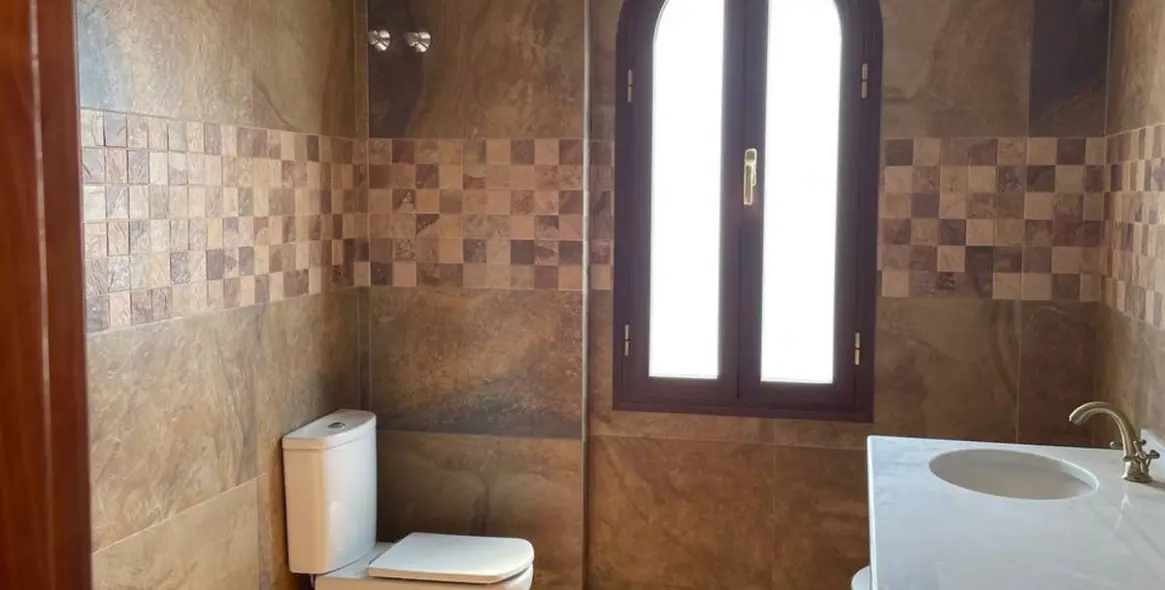 Sale of detached villa in San Pedro de Alcántara 9