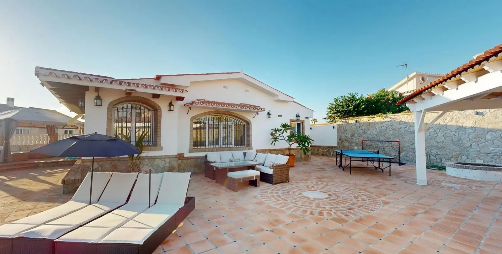 Venta de casa pareada en Caleta de Vélez 46