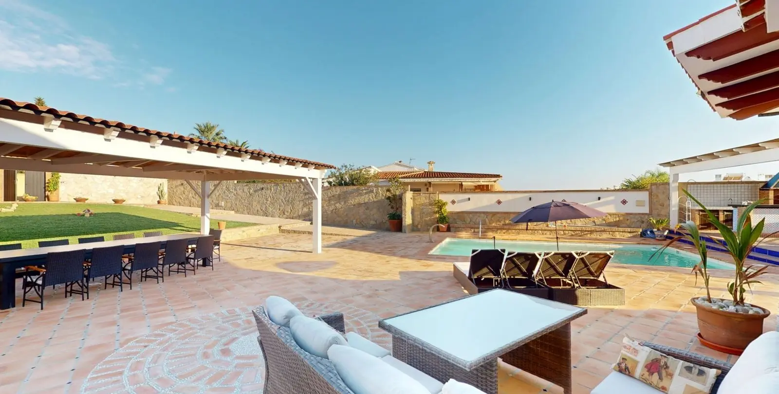 Venta de casa pareada en Caleta de Vélez 50
