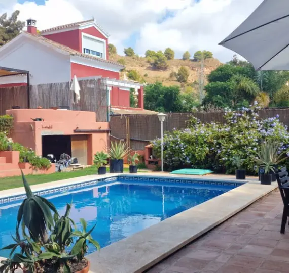 Detached villa R5199022