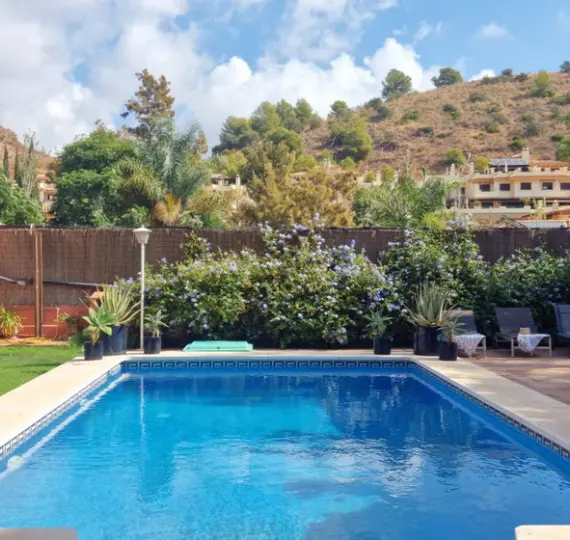 Detached villa R5199022