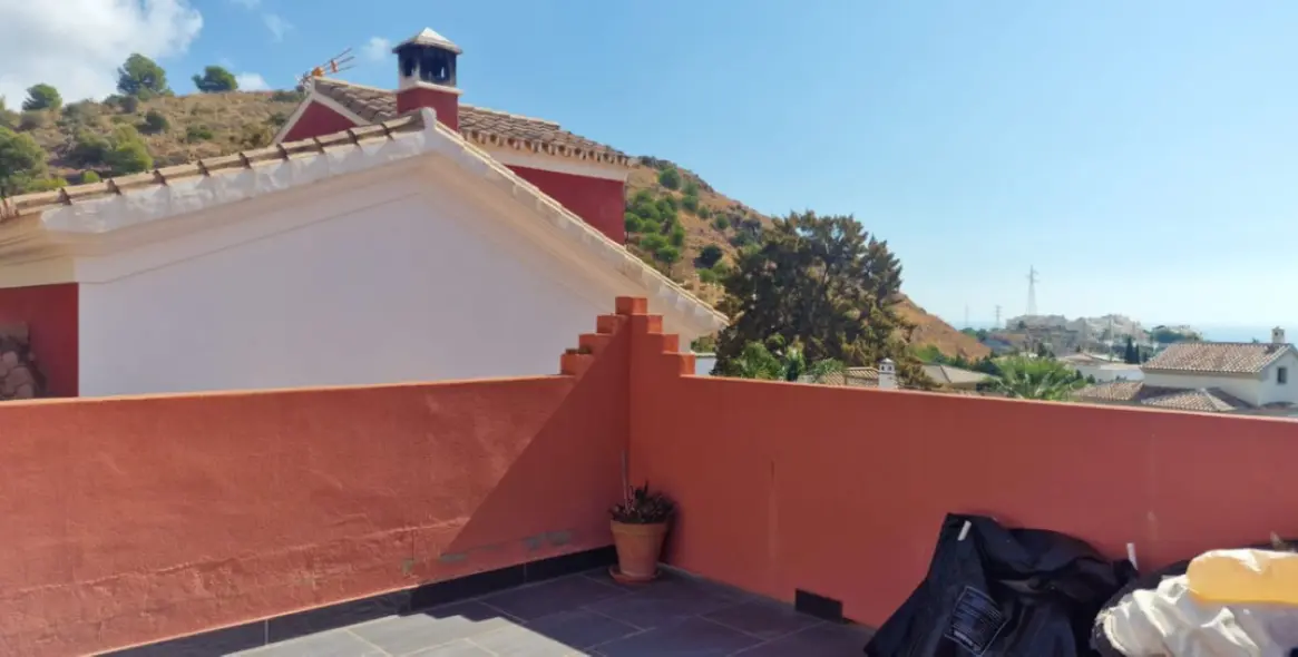 Sale of detached villa in Pinares de San Antón 17