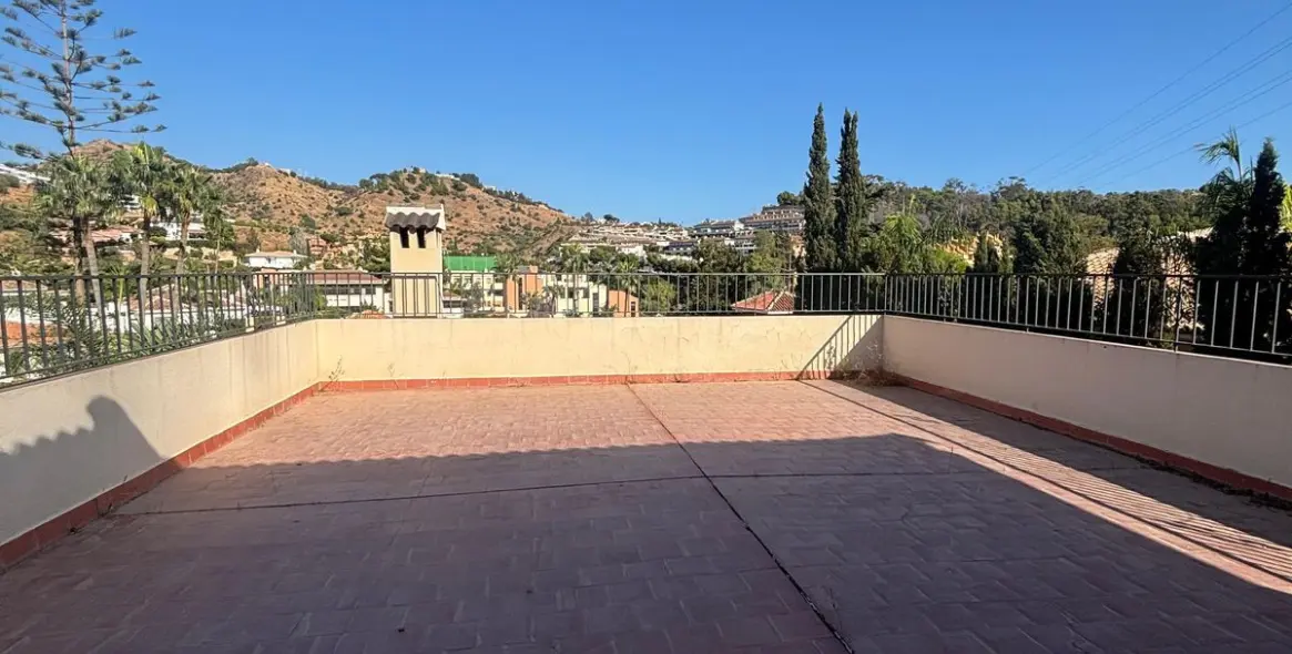 Sale of detached villa in Mayorazgo 9