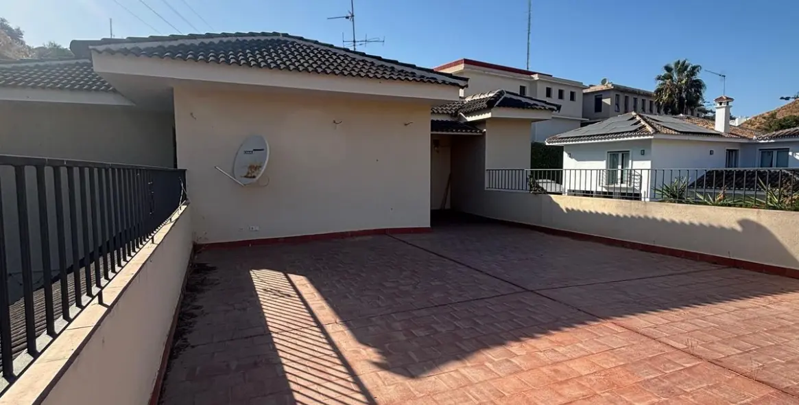 Sale of detached villa in Mayorazgo 10