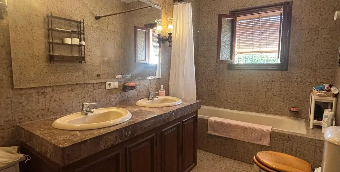 Sale of detached villa in Mayorazgo 13