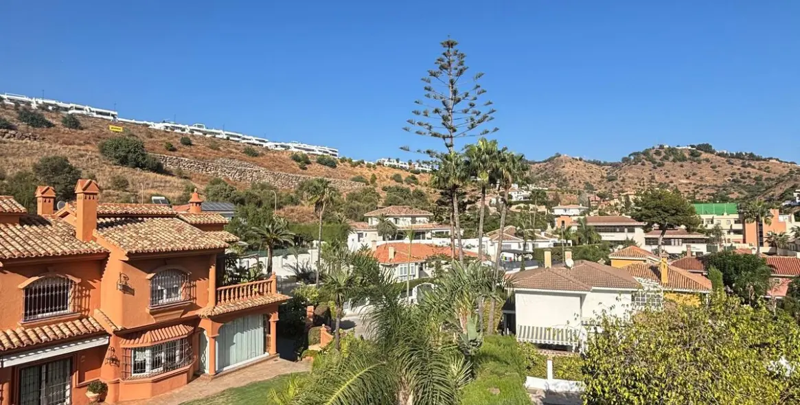 Sale of detached villa in Mayorazgo 15