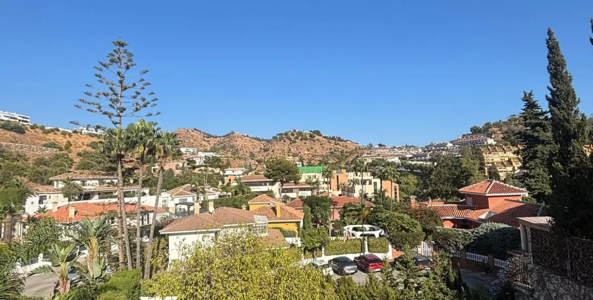 Sale of detached villa in Mayorazgo 17