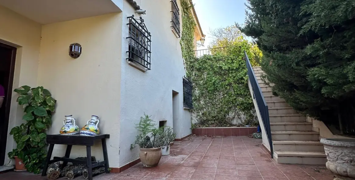 Sale of detached villa in Mayorazgo 25