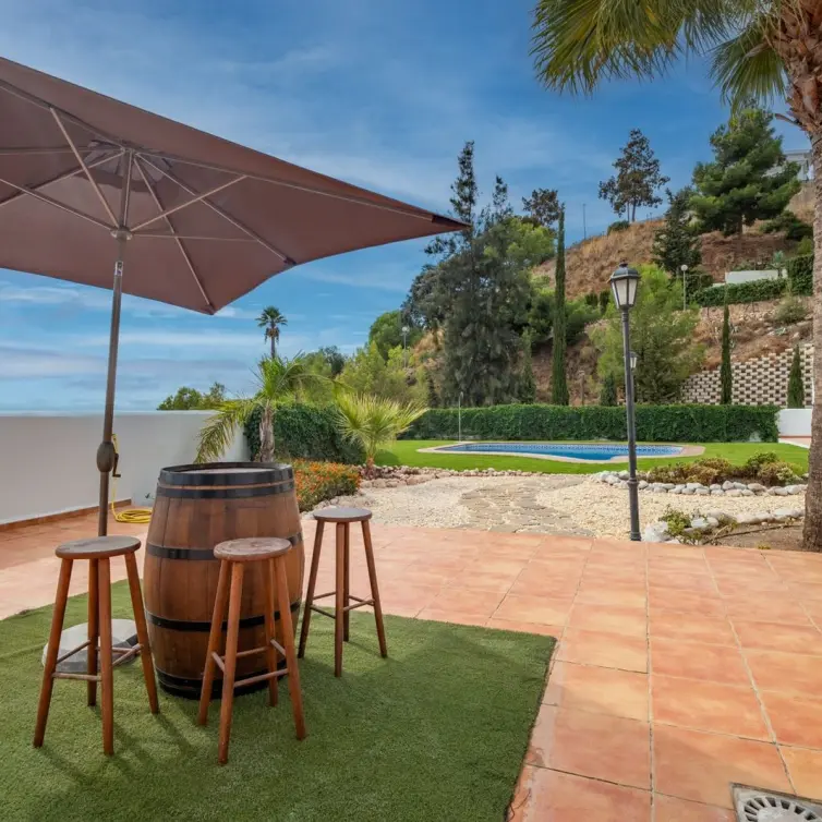 Venta de villa independiente en Pinares de San Antón