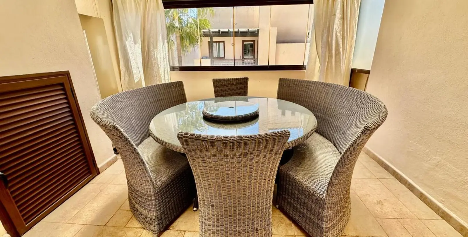 Venta de ático dúplex en Nueva Andalucía 10