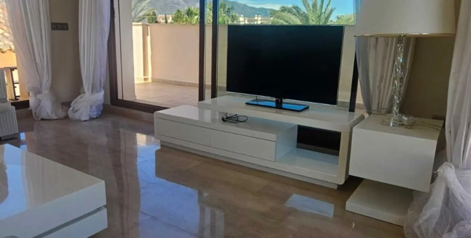 Venta de ático dúplex en Nueva Andalucía 20