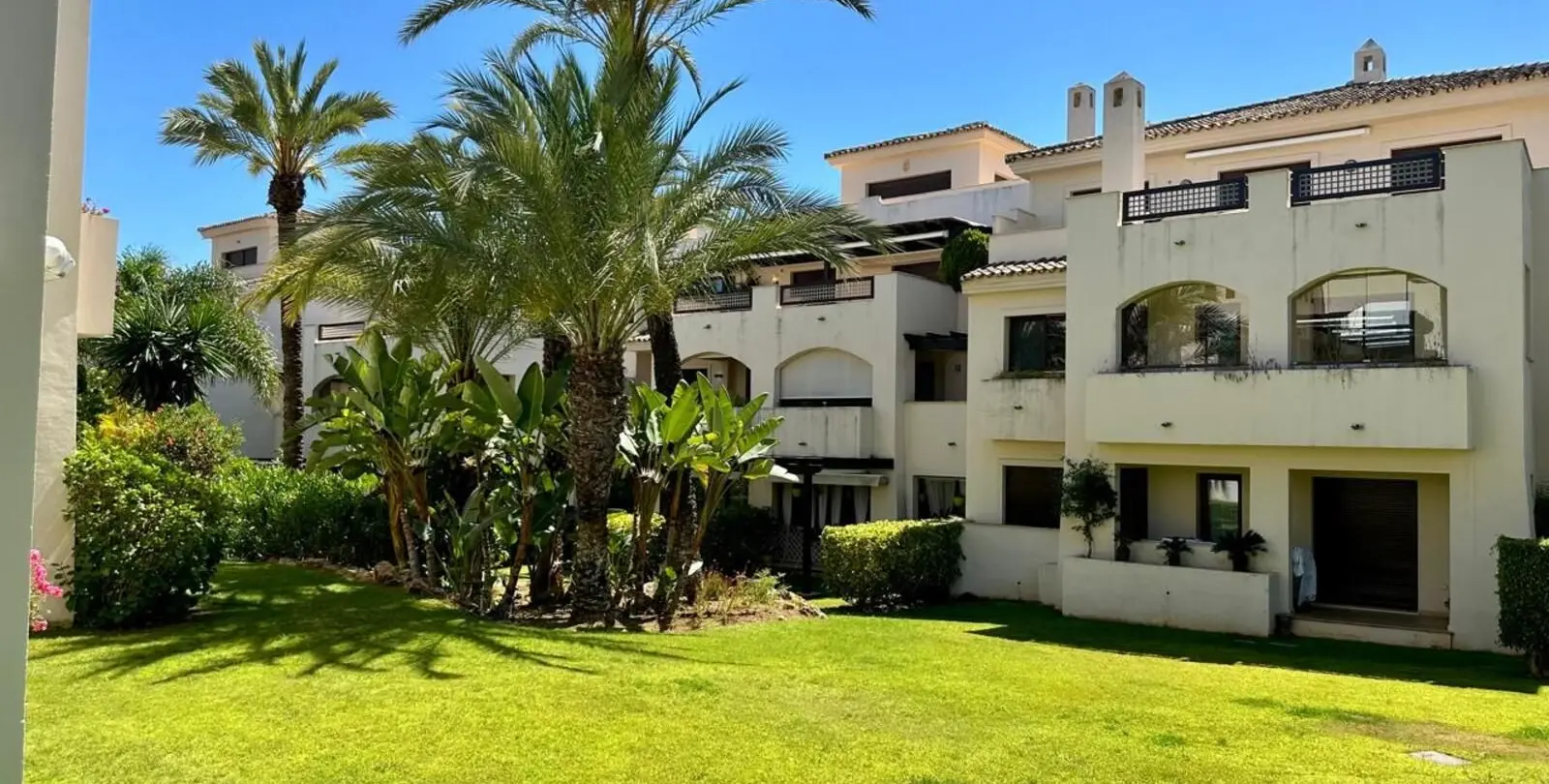 Venta de ático dúplex en Nueva Andalucía 23