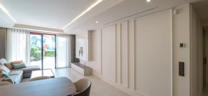 Venta de apartamento en planta baja en New Golden Mile 4