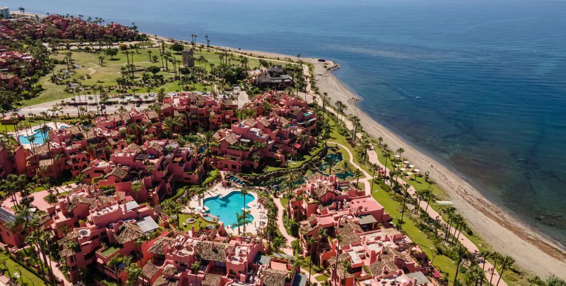 Venta de apartamento en planta baja en New Golden Mile 9