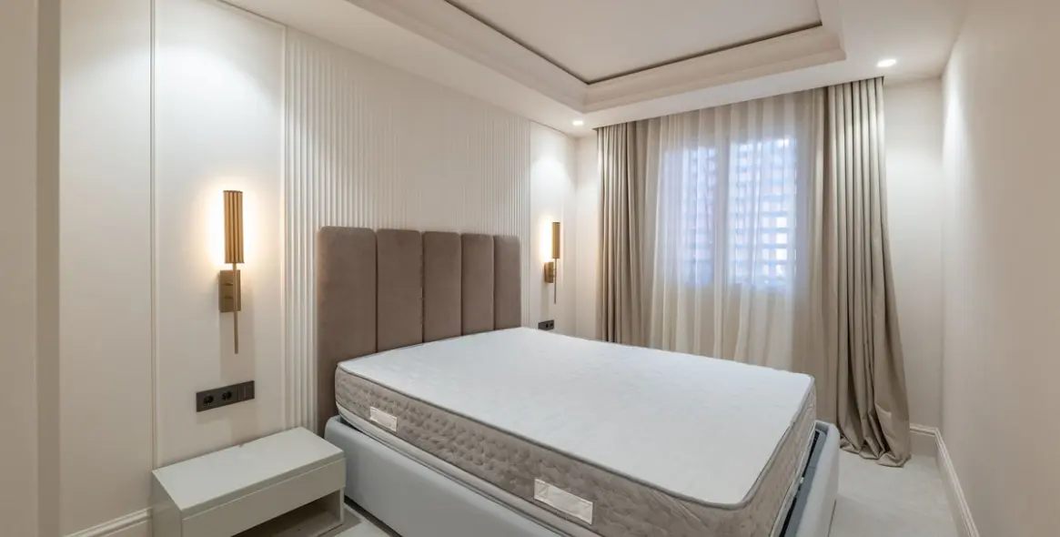 Venta de apartamento en planta baja en New Golden Mile 13